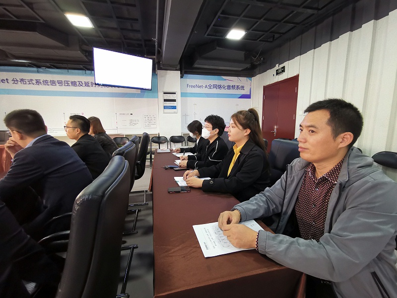 喜庆二 奋进新征程丨ZOBO麻豆影院91性欲组织全体党员及员工代表集体收看党的二召开盛况直播