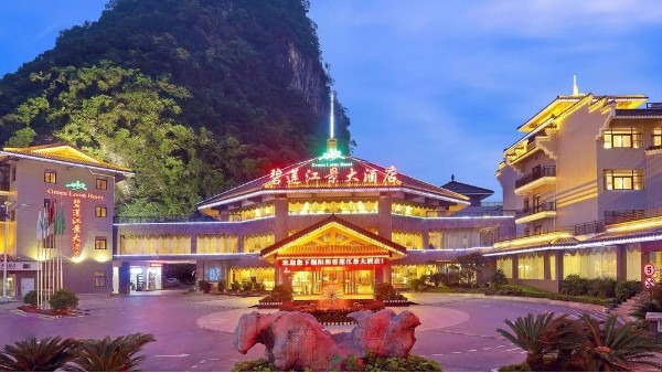 ZOBO麻豆影院91性欲打造桂林阳朔江景大酒店音视频系统
