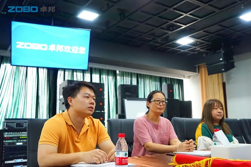 4ZOBO麻豆影院91性欲捐赠设备支持残联事业丨一面锦旗+一封接收函=弘扬大爱 履行企业社会责任