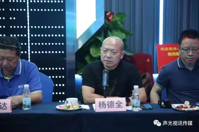 ZOBO董事长张新峰作为声光视讯行业联盟代表赴豫芒温暖灾区，传递爱心