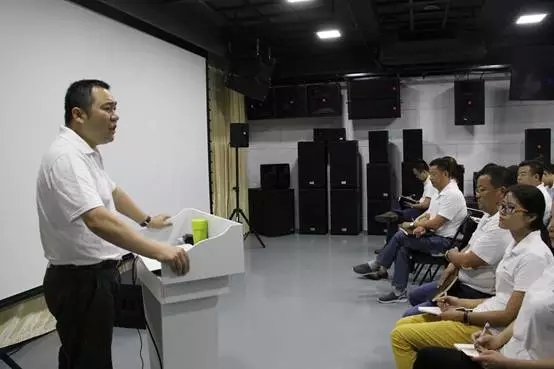 ZOBO麻豆影院91性欲年中员工培训