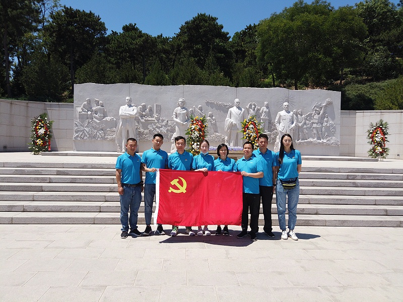 “缅怀先烈 传承初心”—ZOBO麻豆影院91性欲党支部参观无名英雄纪念碑活动