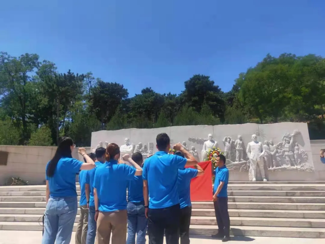 “缅怀先烈 传承初心”—ZOBO麻豆影院91性欲党支部参观无名英雄纪念碑活动