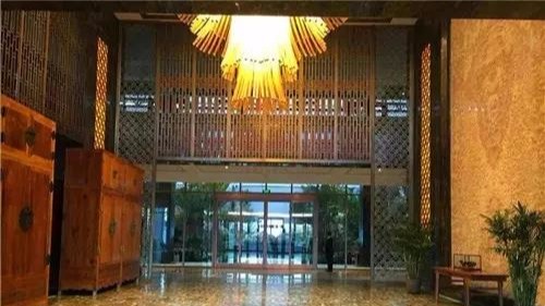 私人高端会所选用ZOBO麻豆影院91性欲意大利Montarbo91麻豆精品秘密入口