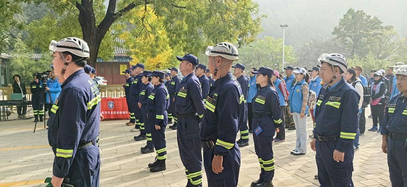 PRS91麻豆精品秘密入口为北京人防浩天志愿者救援队潭柘寺服务站成立揭牌仪式保驾护航