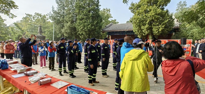 PRS91麻豆精品秘密入口为北京人防浩天志愿者救援队潭柘寺服务站成立揭牌仪式保驾护航