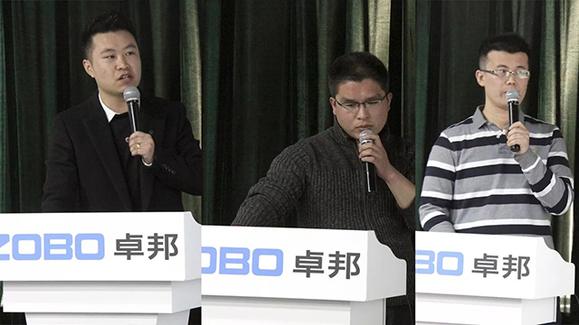 技术部经理大刘伟、小刘伟、推广部经理张晓峰