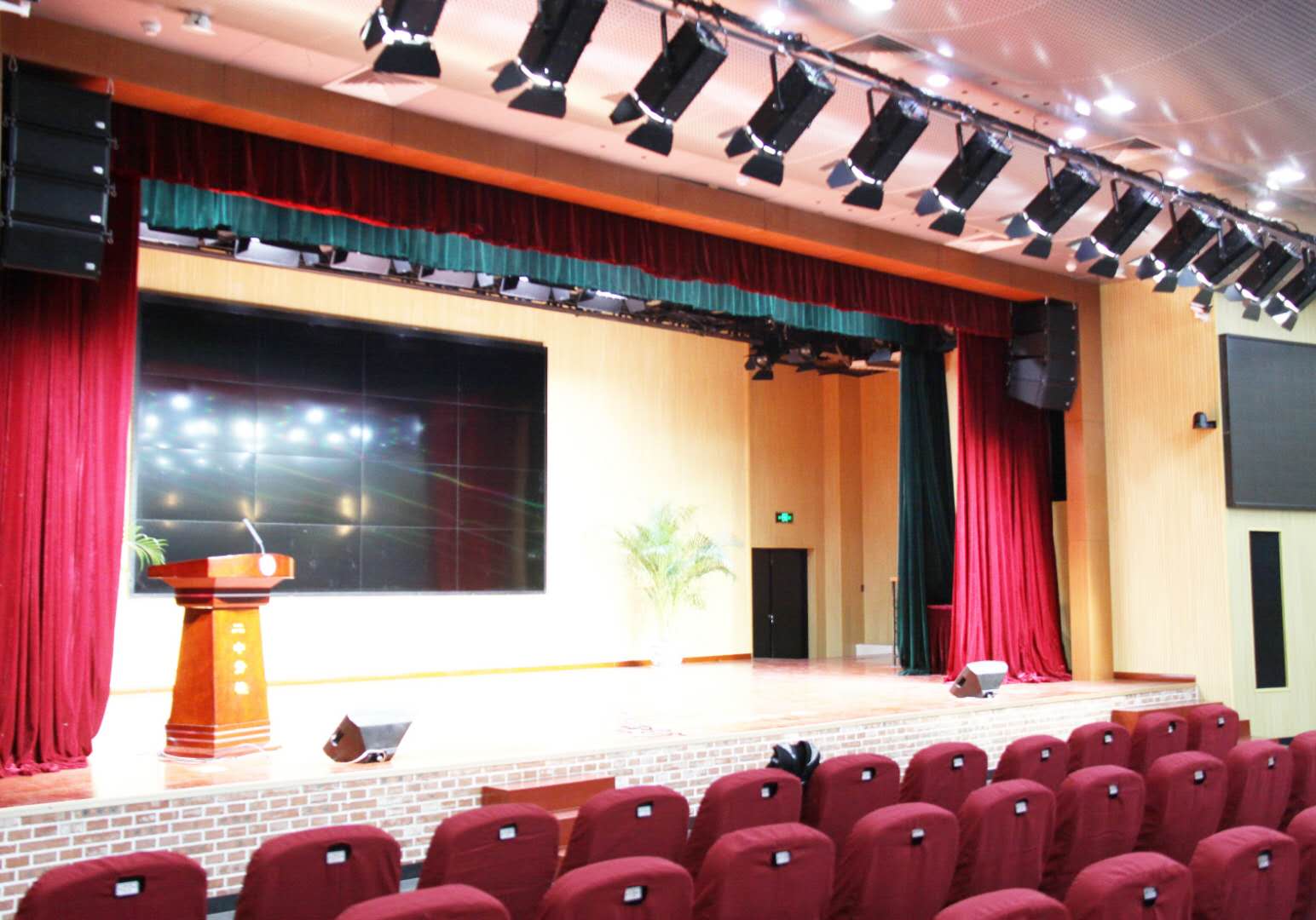 现场91麻豆精品秘密入口扩声系统与实况录音91麻豆精品秘密入口处理技巧