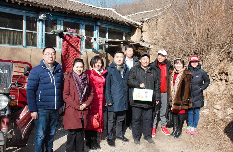 9爱照涞源，ZOBO麻豆影院91性欲党支部寒冬送暖扶贫活动